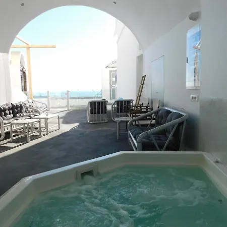 Hotel Caldera Cliff 4*