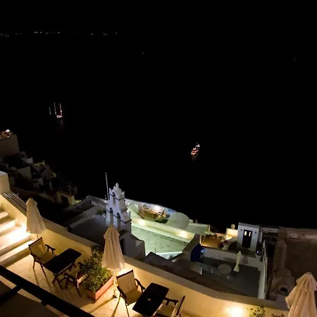 Hotel Caldera Cliff